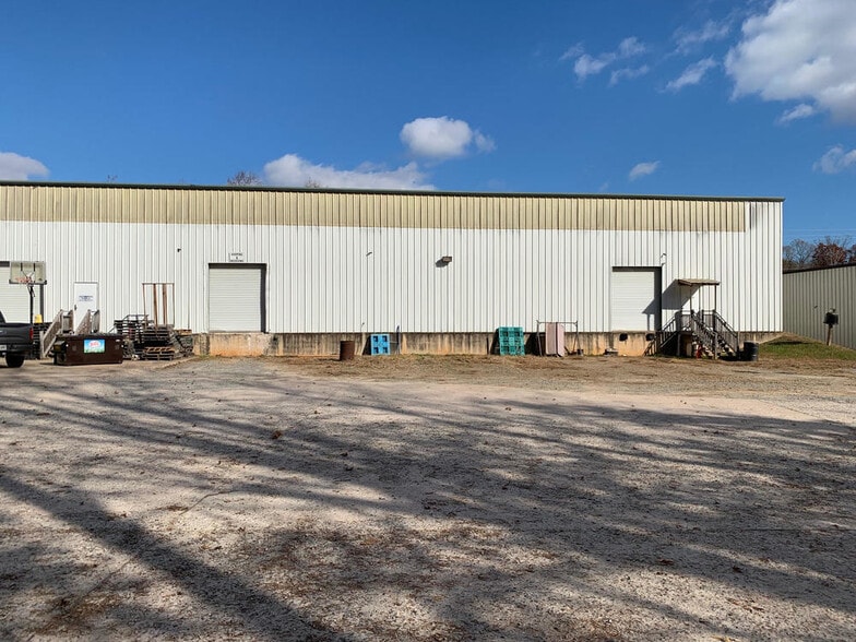 More Photos Of 3795 Evans Rd, Cumming Warehouse For Lease