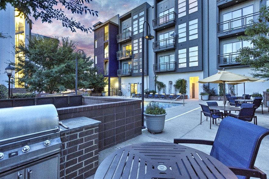 More Photos Of 810 E 7th St, Charlotte Apartments For Lease