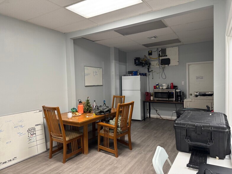 More Photos Of 1112 S Sirrine St, Mesa Warehouse For Sale