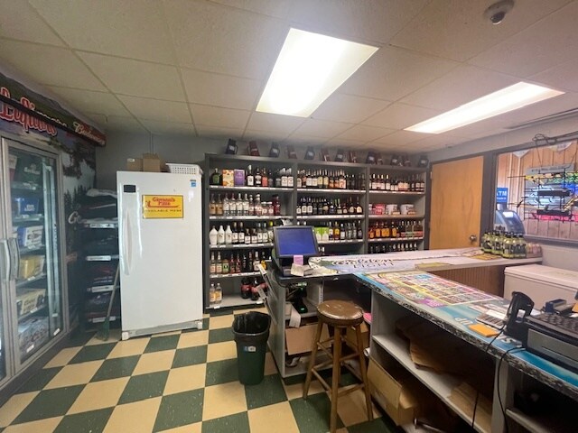 More Photos Of 120 Manninen Ave, Wolf Lake Specialty For Sale