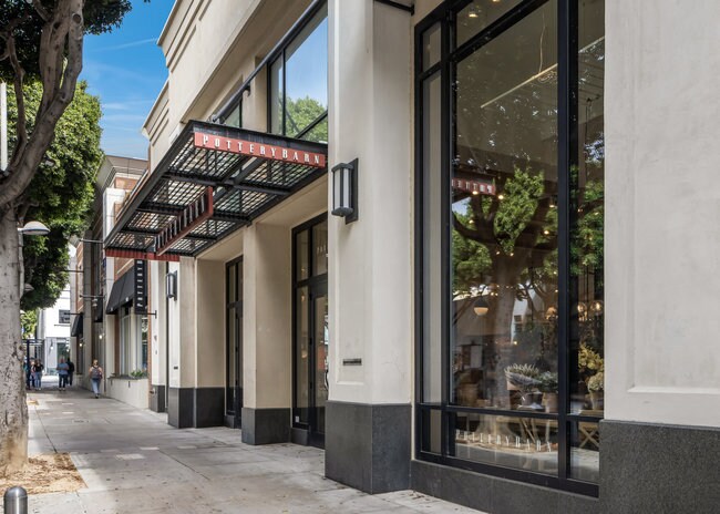 More Photos Of 402 Santa Monica Blvd, Santa Monica General Retail For Sale