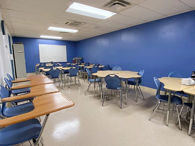 More Photos Of 281 Cambridge St, Burlington Medical For Lease