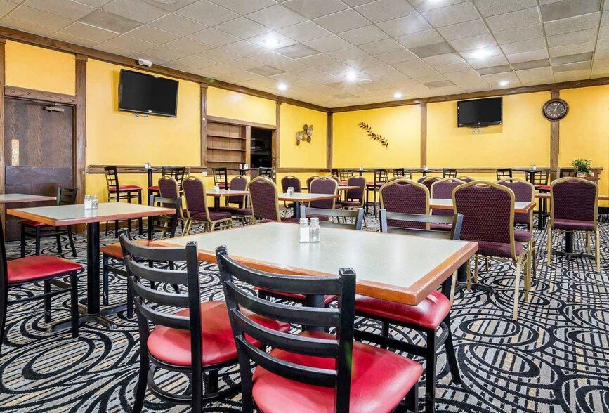 More Photos Of 740 E Pancake Blvd, Liberal Hotel For Sale