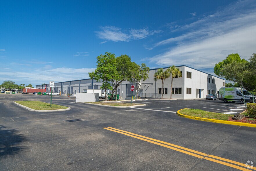 Primary Photo Of 6600 NW 12th Ave, Fort Lauderdale Distribution For Lease