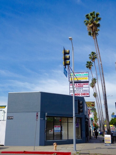More Photos Of 5300 Sunset Blvd, Los Angeles Auto Repair For Lease