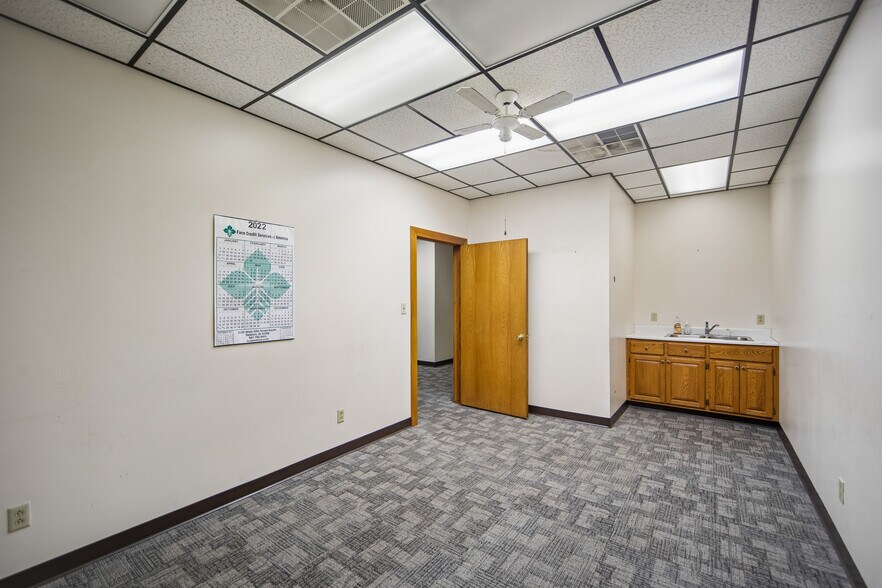 More Photos Of 200 1st Ave E, Newton Office For Sale