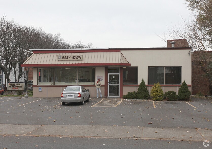 More Photos Of 37 Lucas Ave, Kingston Freestanding For Sale