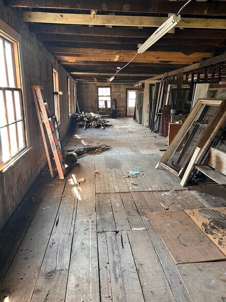 More Photos Of 203 Sprague St, Arkansas City Storefront Retail Residential For Sale