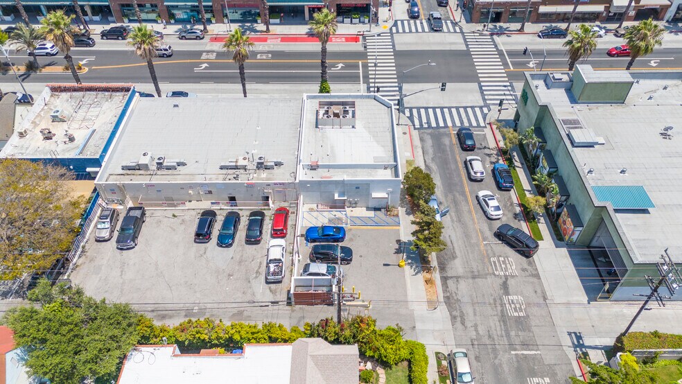 More Photos Of 2301 Wilshire Blvd, Santa Monica Bank For Lease