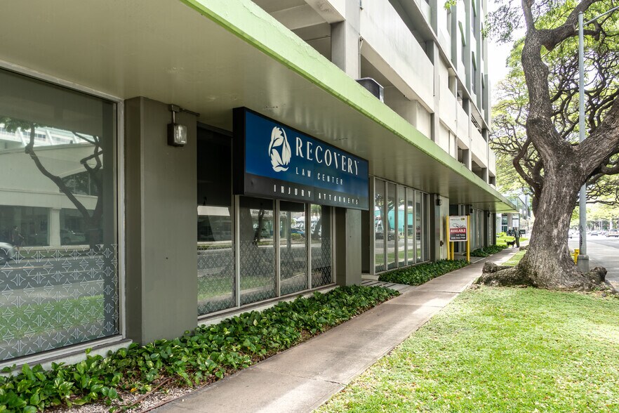 More Photos Of 770 Kapiolani Blvd, Honolulu Office For Lease