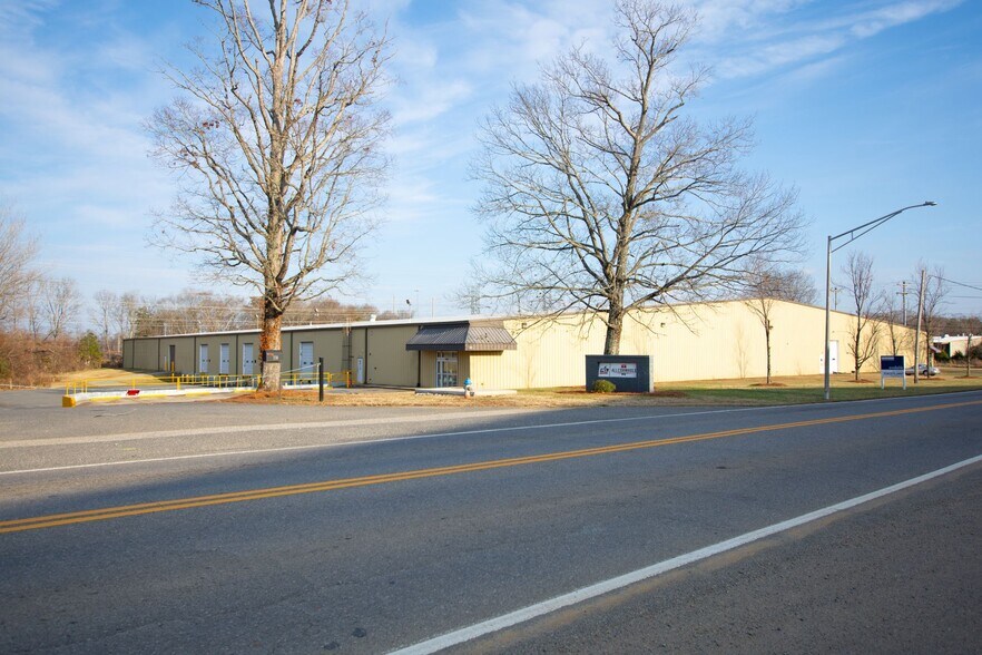 More Photos Of 150 E Mount Gallant Rd, Rock Hill Warehouse For Lease