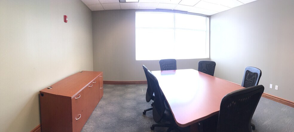 More Photos Of 4885 Hoffman Blvd, Hoffman Estates Office For Sale