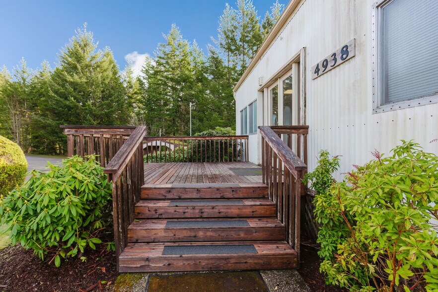 More Photos Of 4938 SW Lake Flora Rd, Port Orchard Office For Lease