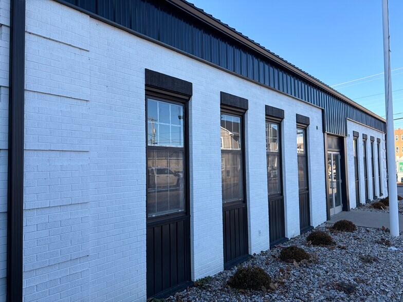More Photos Of 201 S Main St, Greensburg Post Office For Sale