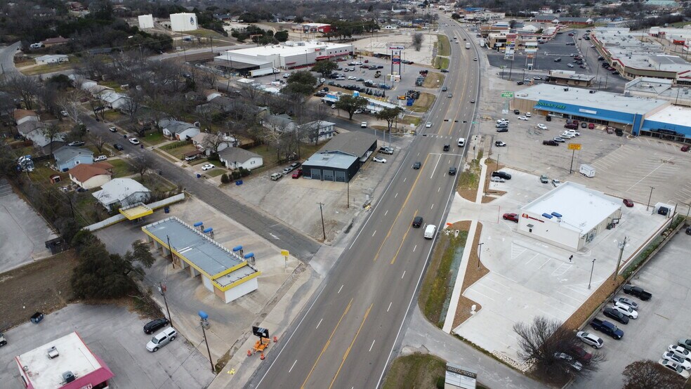More Photos Of 901 E BUS HWY 190, Copperas Cove Storefront For Lease