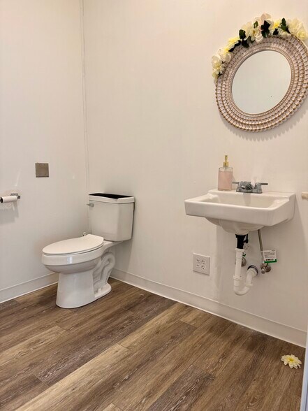 More Photos Of 3712 MacCorkle Ave SE, Charleston Storefront For Sale