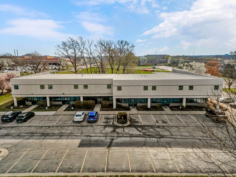 More Photos Of 12635-12651 Hemlock St, Overland Park Showroom For Sale