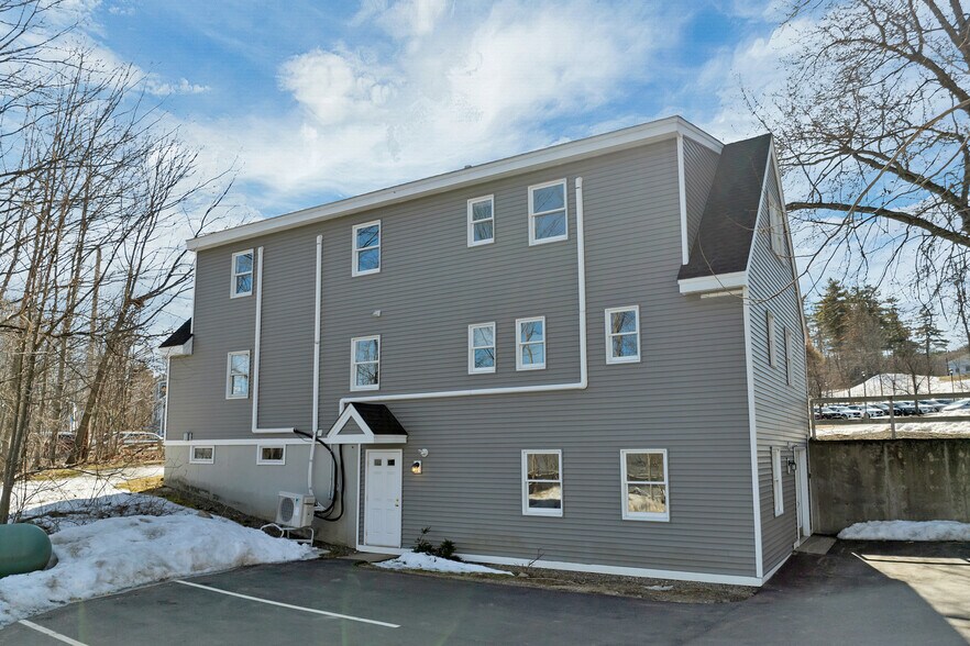 More Photos Of 252 Daniel Webster Hwy, Meredith Office For Sale