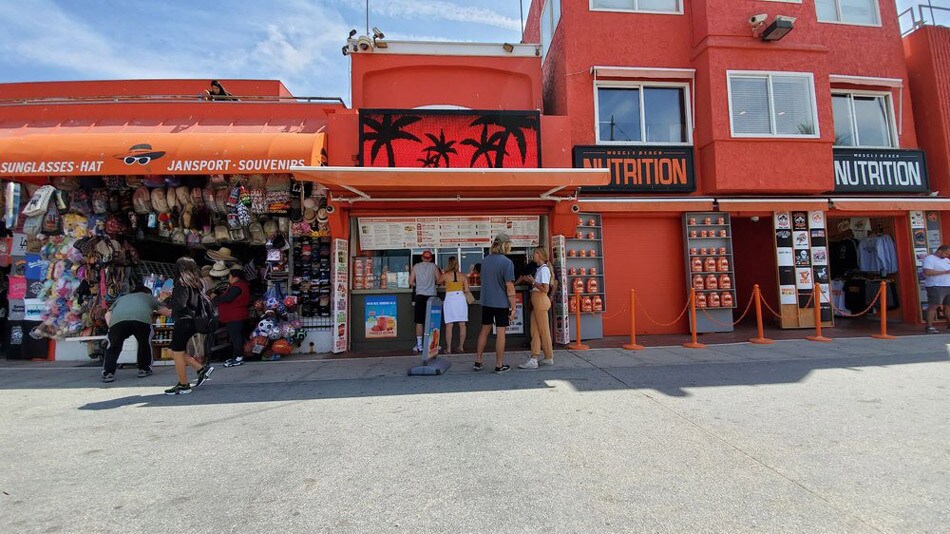 More Photos Of 1809 Ocean Front Walk, Venice Restaurant For Lease