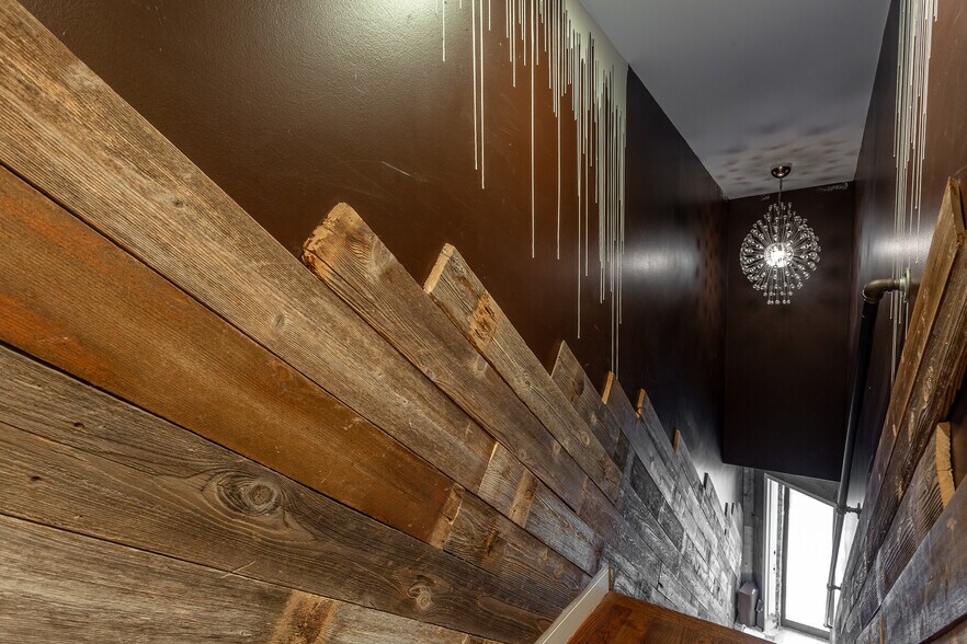 More Photos Of 2425 W 14th St, Chicago Loft Creative Space For Lease