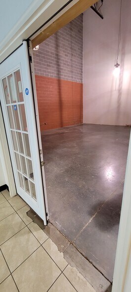 More Photos Of 21580 Atlantic Blvd, Sterling Warehouse For Lease