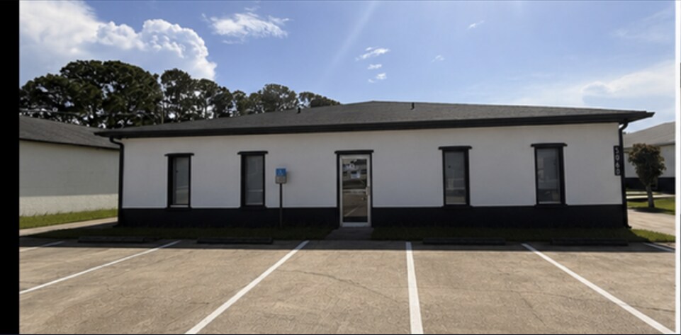 Primary Photo Of 5060 Industry Dr, Melbourne Manufacturing For Lease