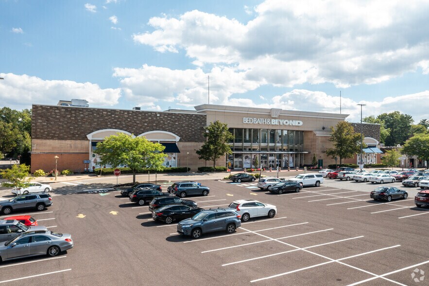 More Photos Of 50 E Wynnewood Rd, Wynnewood Unknown For Lease