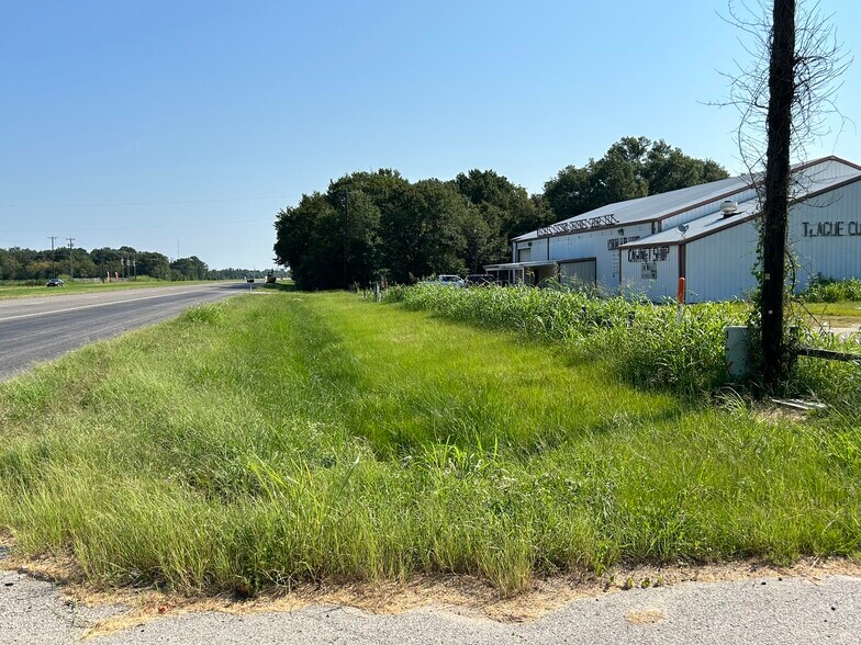 More Photos Of 10411 S US Highway 79, Palestine Warehouse For Sale