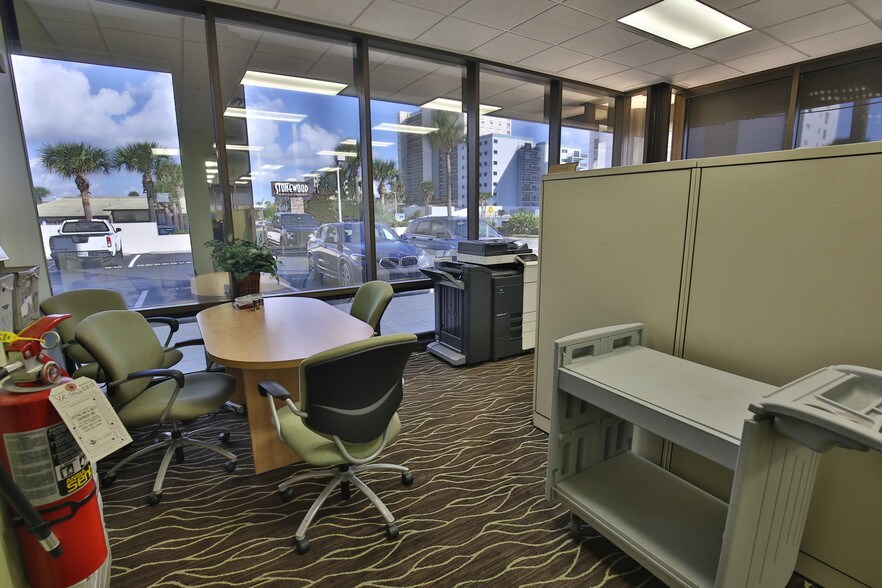More Photos Of 140 S Atlantic Ave, Ormond Beach Office For Lease