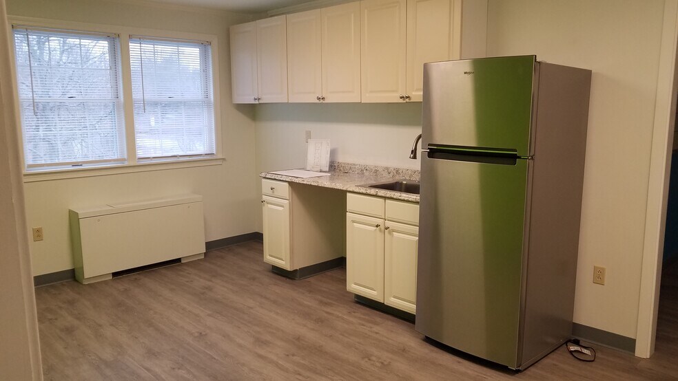 More Photos Of 16 Boston Post Rd, Wayland Office For Lease