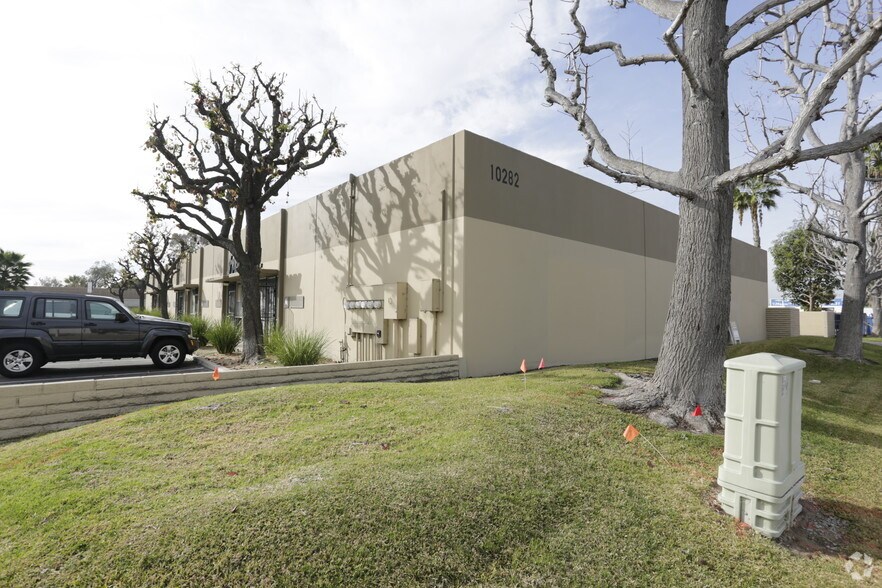 More Photos Of 10282 Trask Ave, Garden Grove Warehouse For Lease