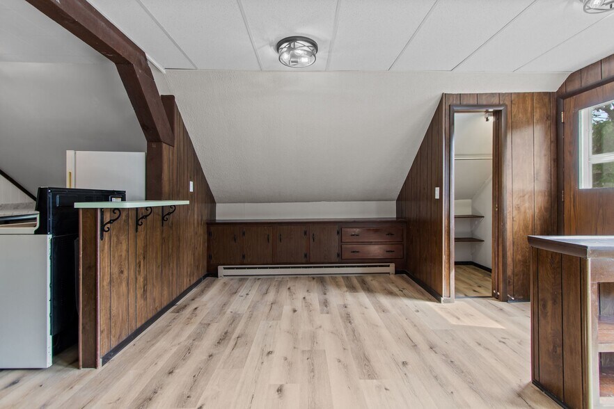 More Photos Of 1903 E Apple Creek Rd, Appleton Apartments For Sale