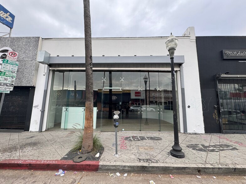 More Photos Of 443-447 N Fairfax Ave, Los Angeles Storefront For Lease