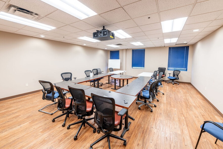 More Photos Of 662 W Commerce Park Dr, Midvale Warehouse For Sale