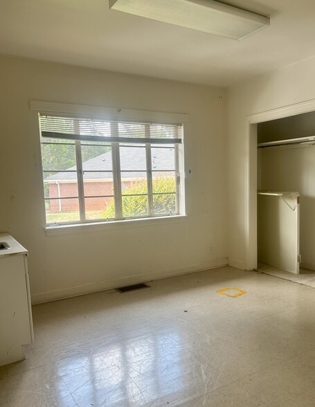 More Photos Of , Fairburn Unknown For Sale