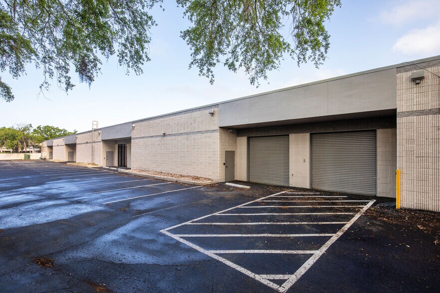 More Photos Of 6680 Southpoint Pky, Jacksonville Unknown For Lease