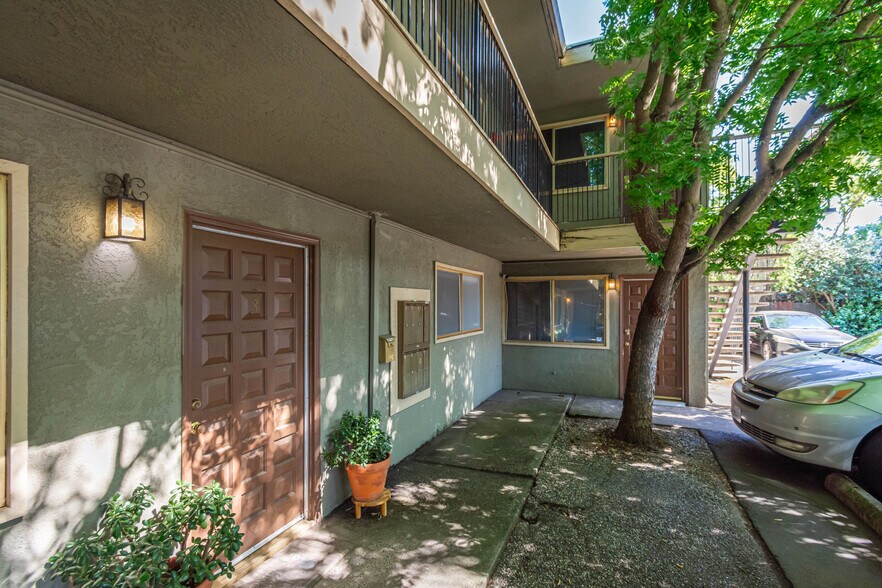More Photos Of 2520 Northrop Ave, Sacramento Apartments For Sale