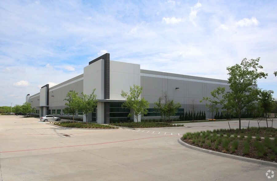Primary Photo Of 435 Southwestern Blvd, Coppell Warehouse For Lease