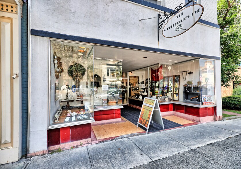 More Photos Of 511 Warren St, Hudson Storefront Retail Residential For Sale