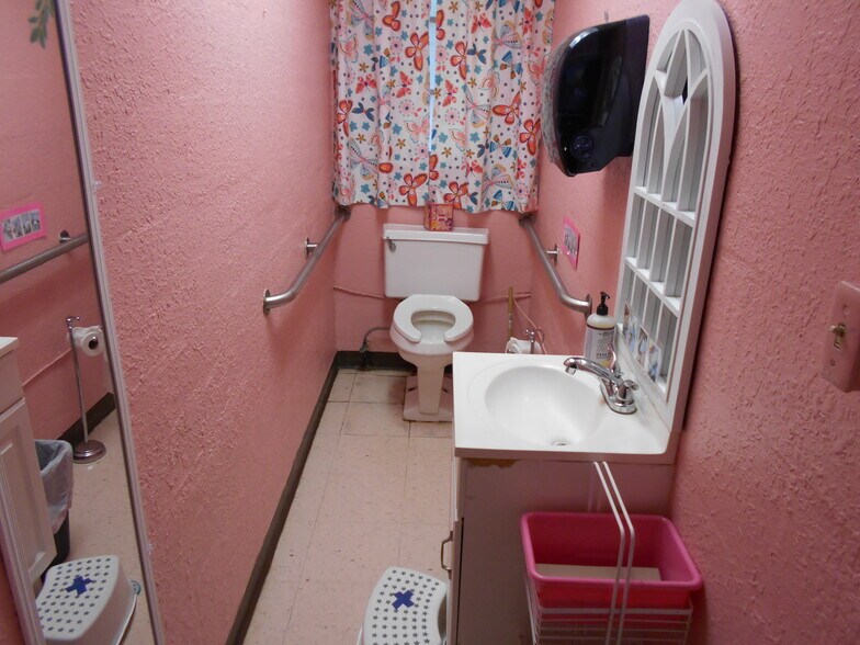 More Photos Of 2624 54th St S, Gulfport Specialty For Sale