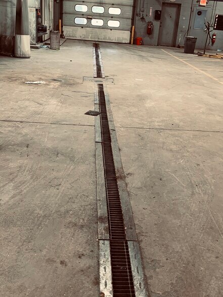 More Photos Of 4440 Salem Ave, Dayton Auto Repair For Sale