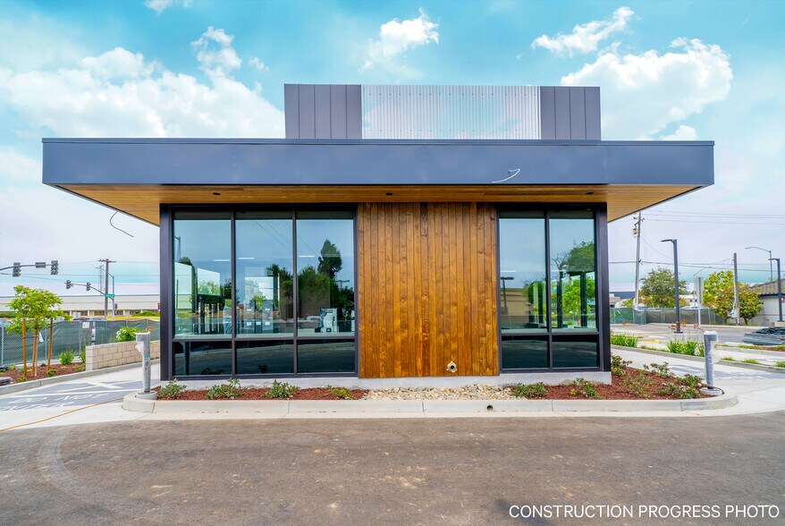 Primary Photo Of 1202 W Betteravia Rd, Santa Maria Freestanding For Sale