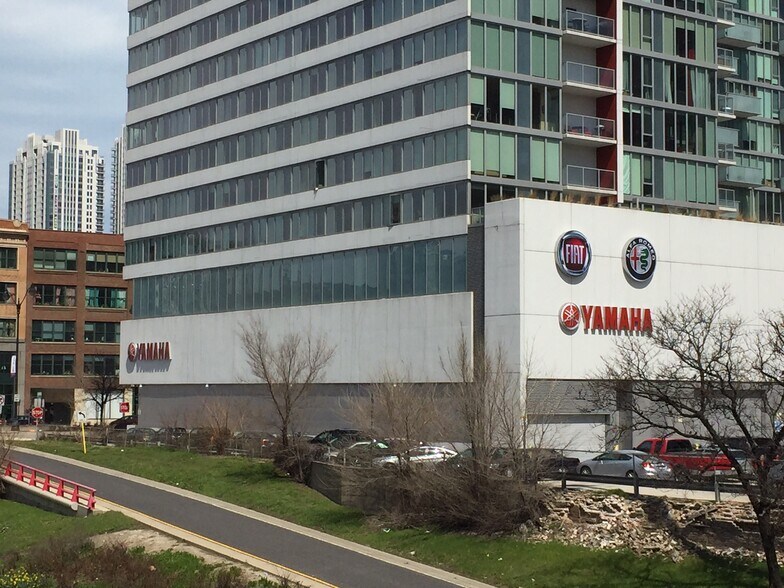 More Photos Of 645-659 W Randolph St, Chicago Apartments For Lease