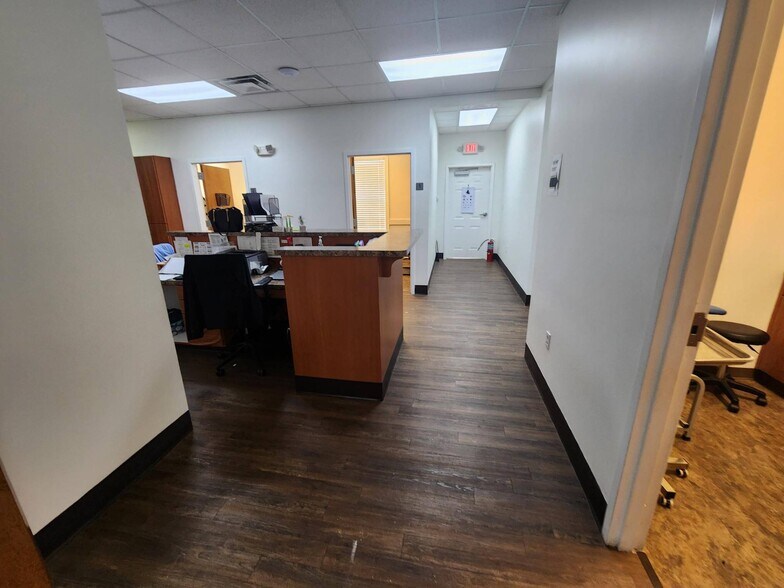 More Photos Of 418 Town Park Blvd, Evans Medical For Lease