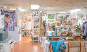 More Photos Of 2530-2534 US Route 9W, Ravena Showroom For Sale