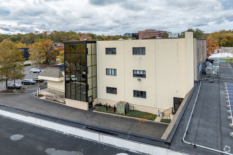 More Photos Of 346 Main Ave, Norwalk Restaurant For Lease