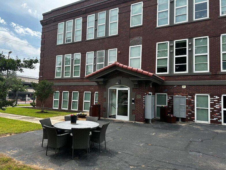 More Photos Of 1403 Corinth Rd, Dallas Apartments For Sale