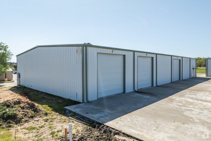 More Photos Of 2023 H O Mills hwy, Port Arthur Warehouse For Lease