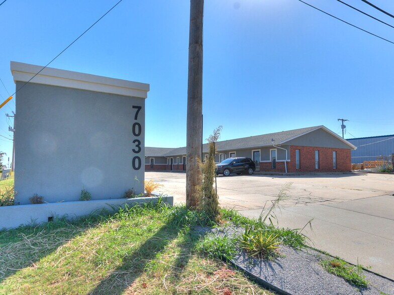 More Photos Of 7030 W Wilshire Blvd, Oklahoma City Storefront Retail Office For Lease