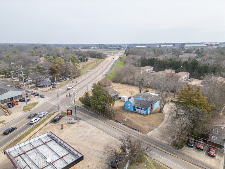 More Photos Of 128 Old West Point Rd, Starkville Daycare Center For Sale